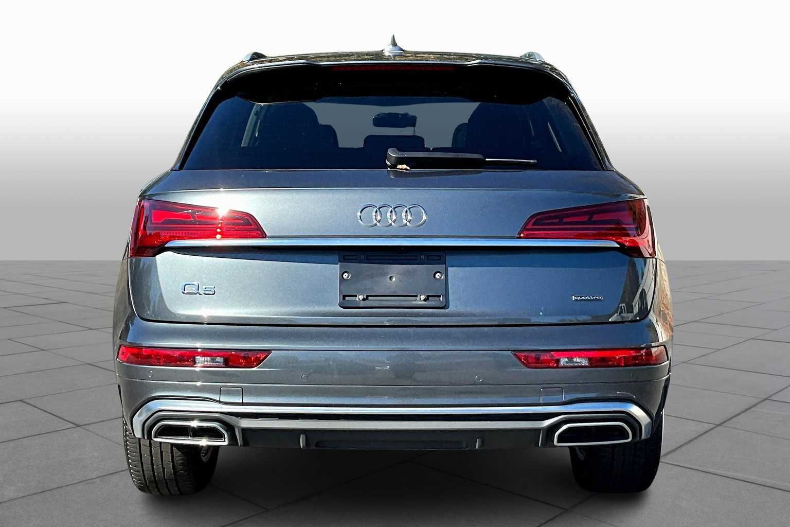 2024 Audi Q5 S line Premium photo 3