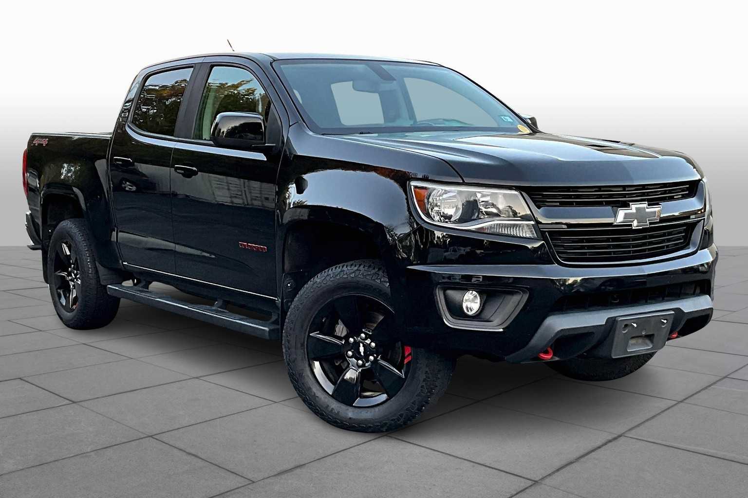 2018 Chevrolet Colorado LT photo 2