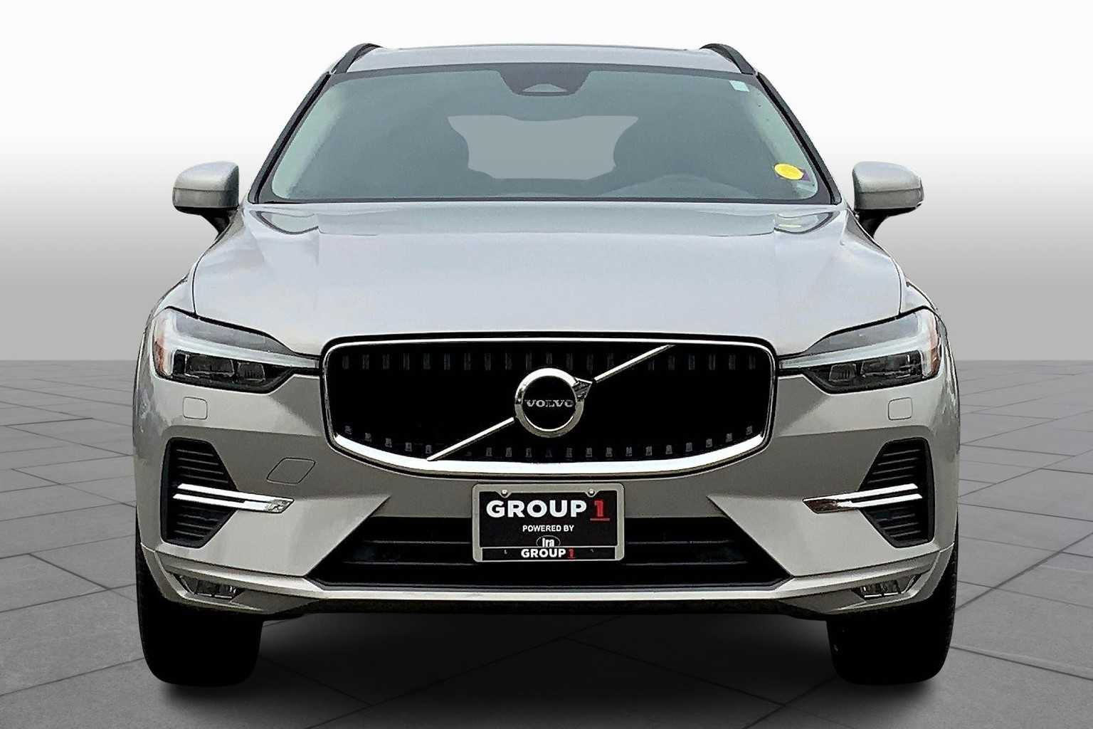 2023 Volvo XC60 Core photo 3