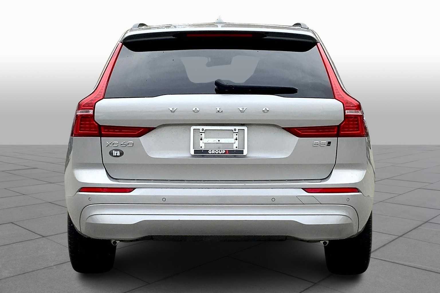 2023 Volvo XC60 Core photo 4