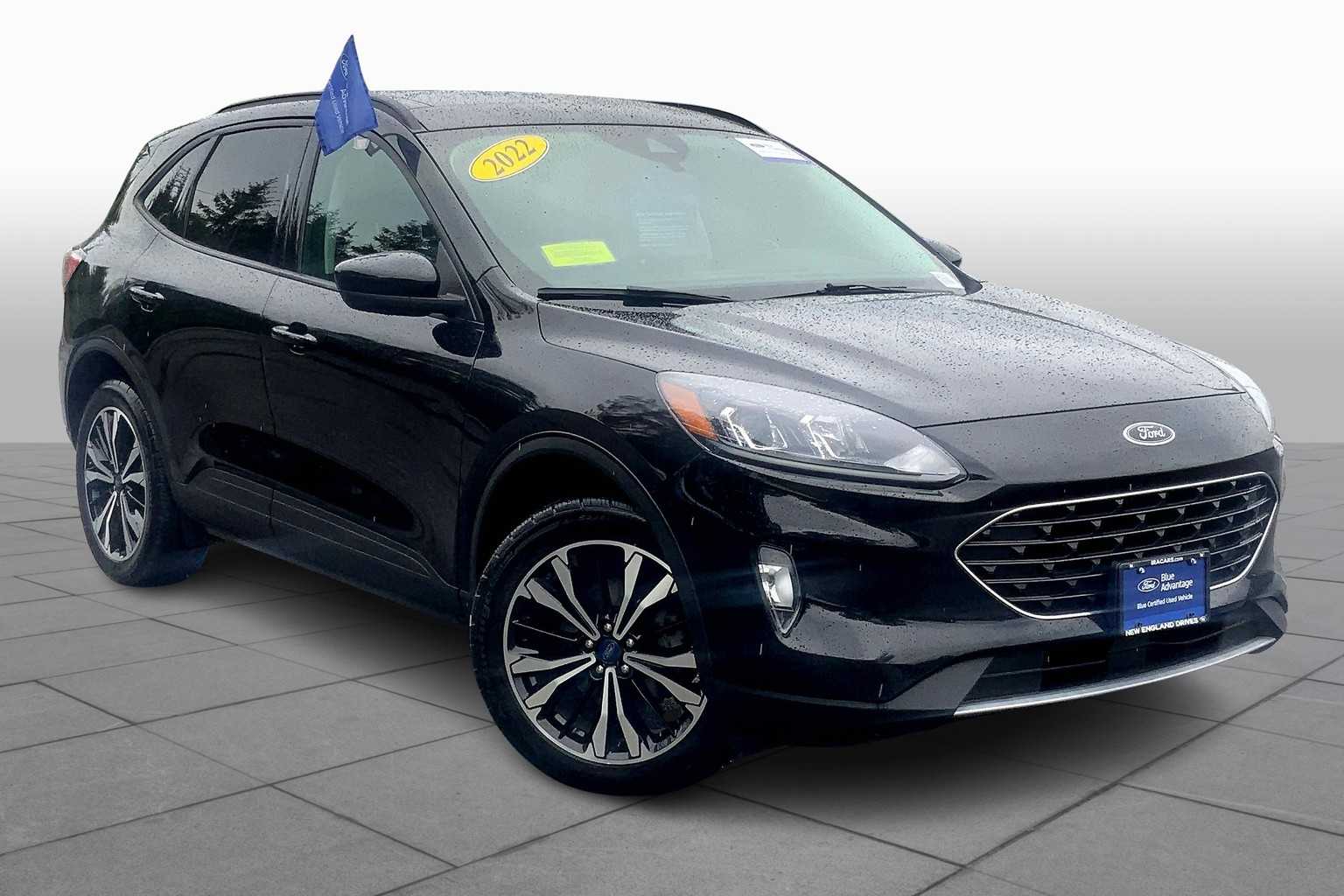 2022 Ford Escape SEL photo 2