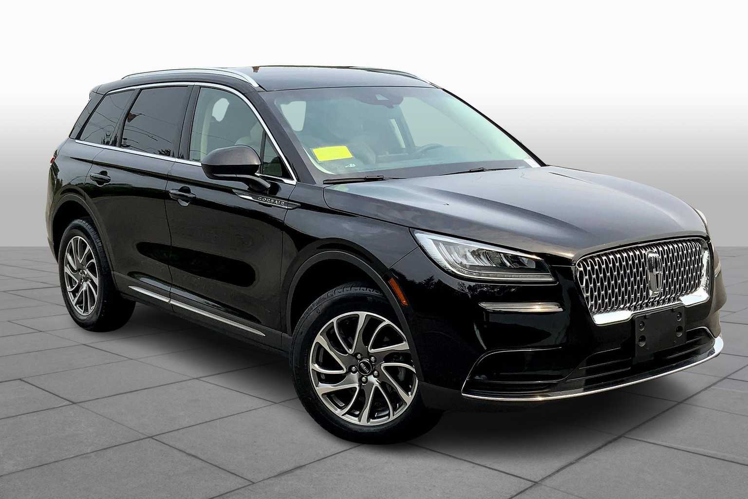 2022 Lincoln Corsair Standard photo 2