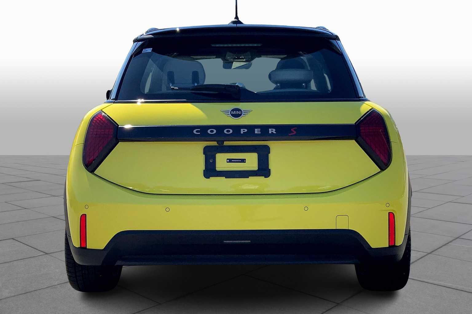 2025 Mini Cooper 2 Door Hardtop S photo 4