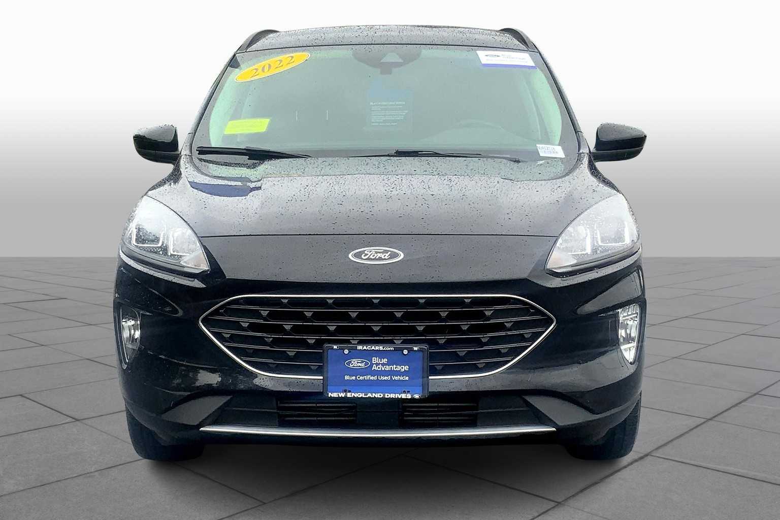 2022 Ford Escape SEL photo 3