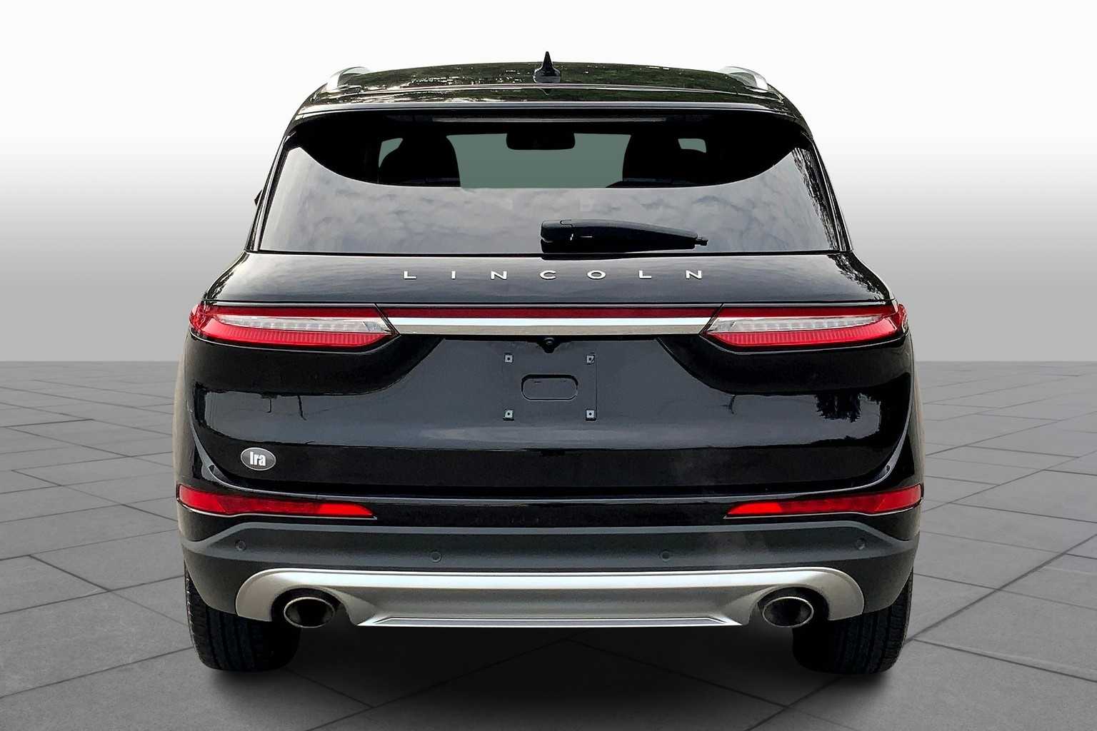 2022 Lincoln Corsair Standard photo 4