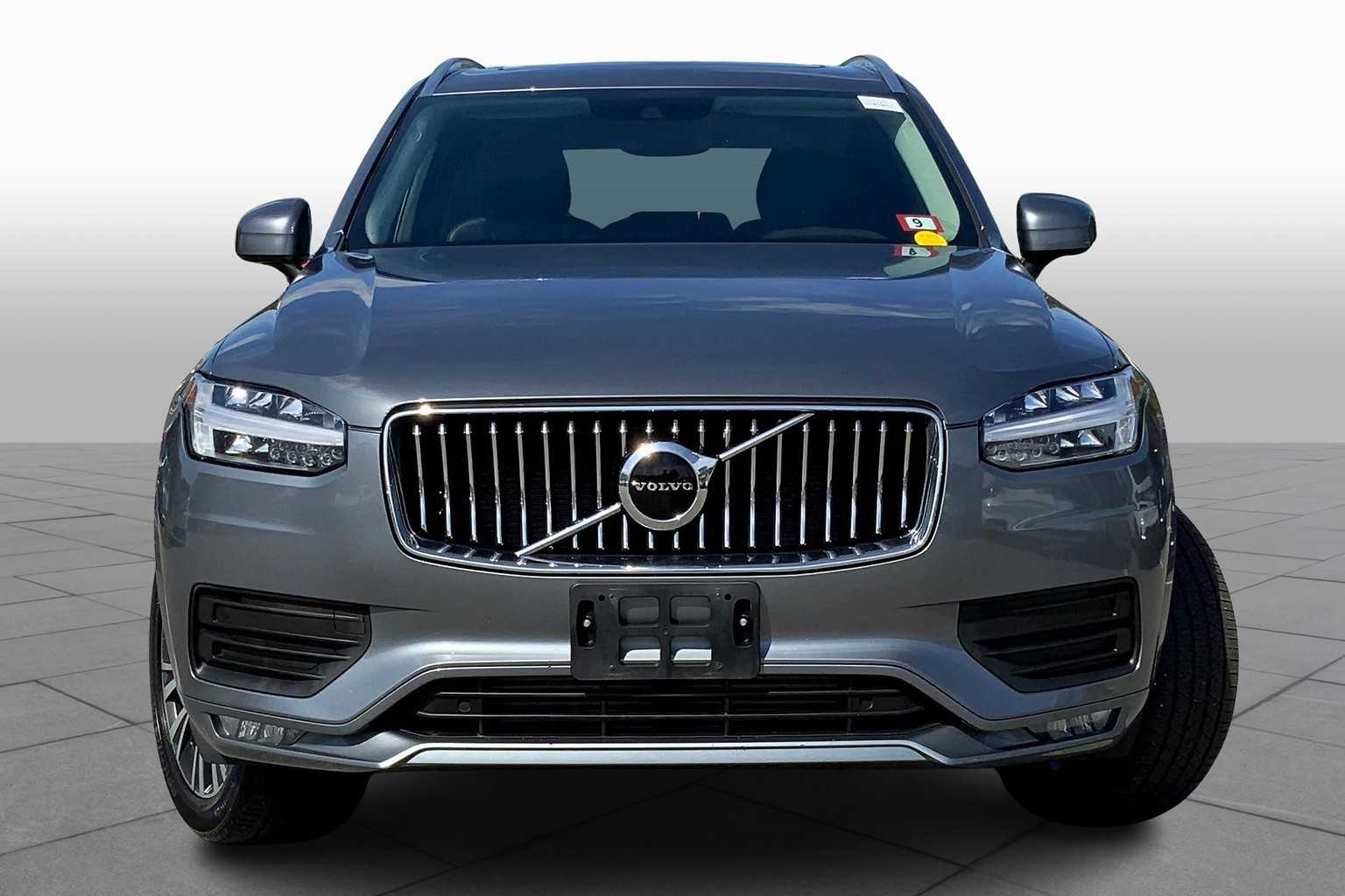 2020 Volvo XC90 Momentum photo 2