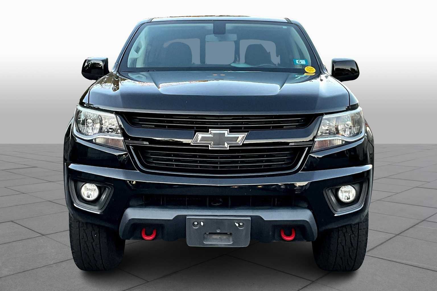 2018 Chevrolet Colorado LT photo 3