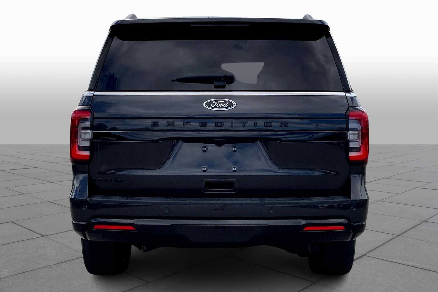 2024 Ford Expedition Limited photo 3