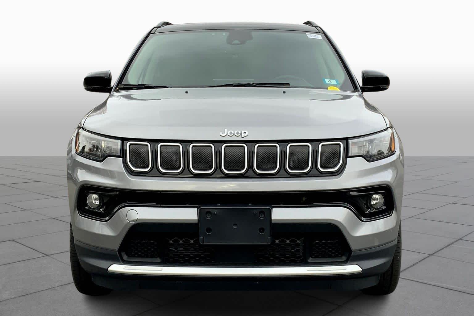 2022 Jeep Compass Limited photo 3