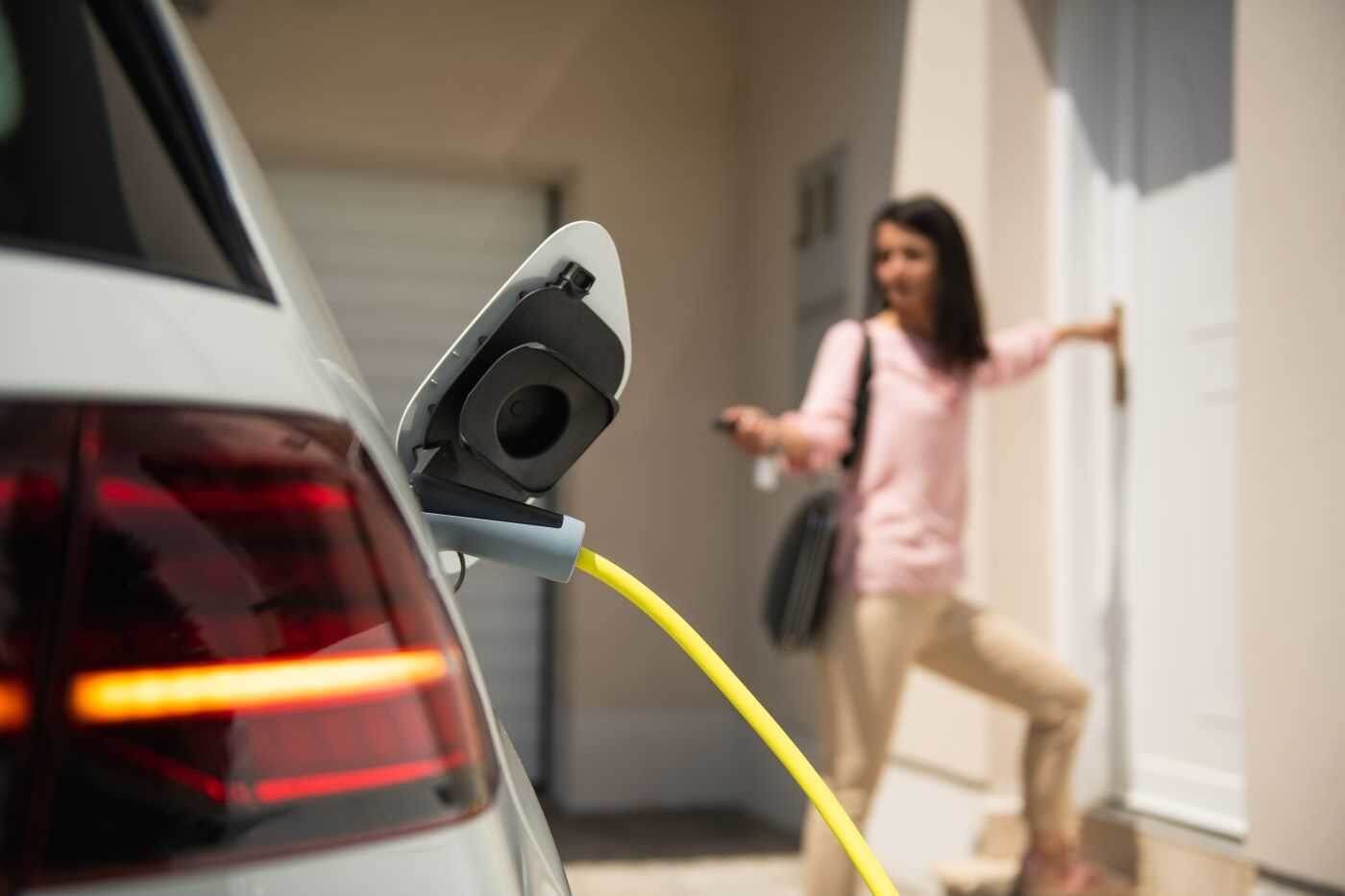 charging car