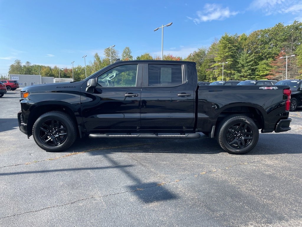 2022 Chevrolet Silverado 1500 Custom photo 2