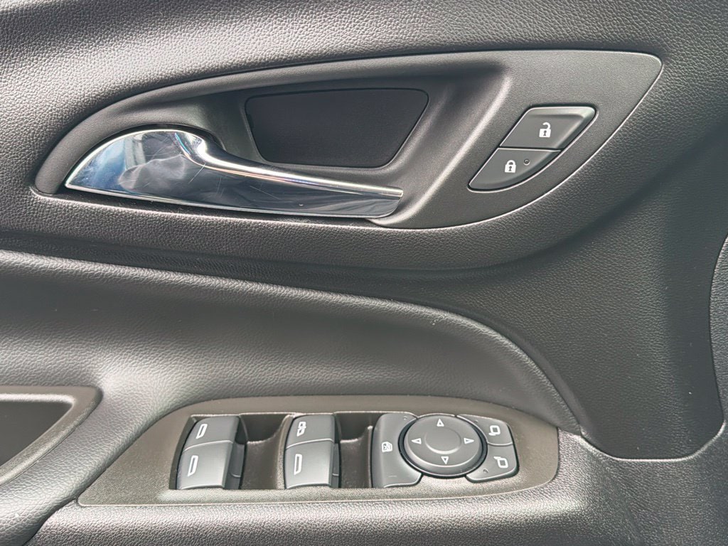 2024 Chevrolet Equinox LT - Photo 24