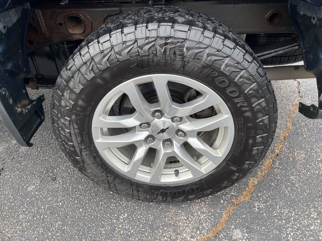 2020 Chevrolet Silverado 1500 RST photo 3