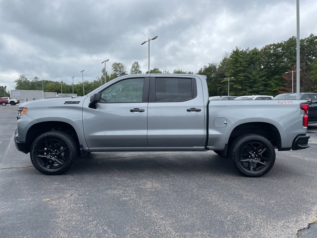 2025 Chevrolet Silverado 1500 LT Trail Boss photo 3