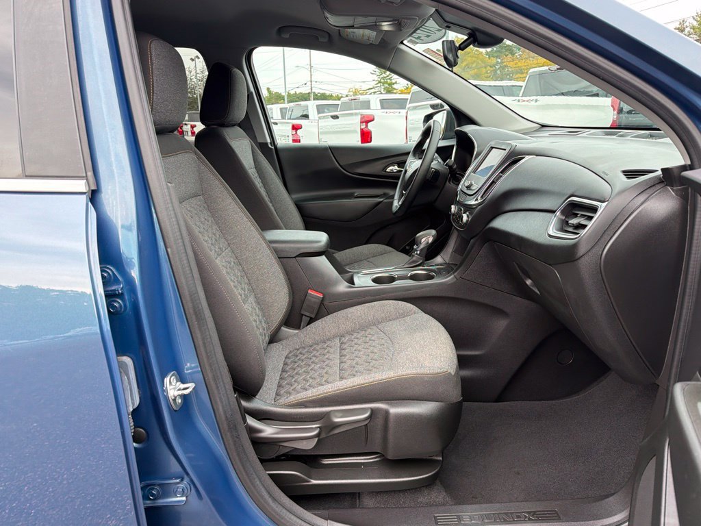 2024 Chevrolet Equinox LT - Photo 30