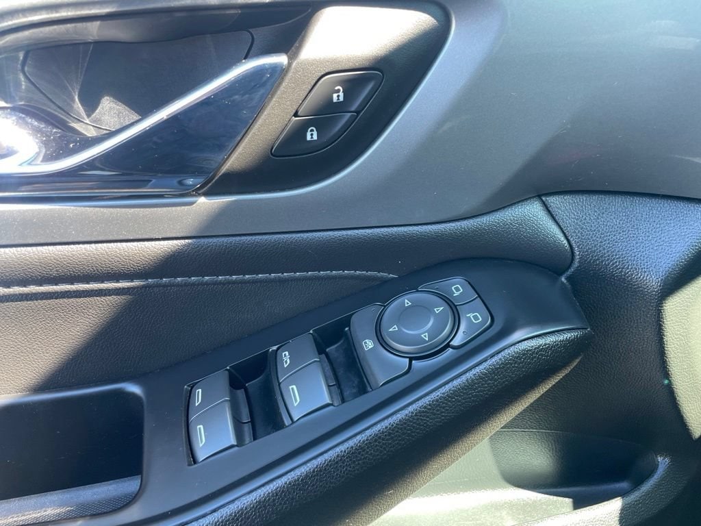 2023 Chevrolet Traverse 1LT - Photo 28