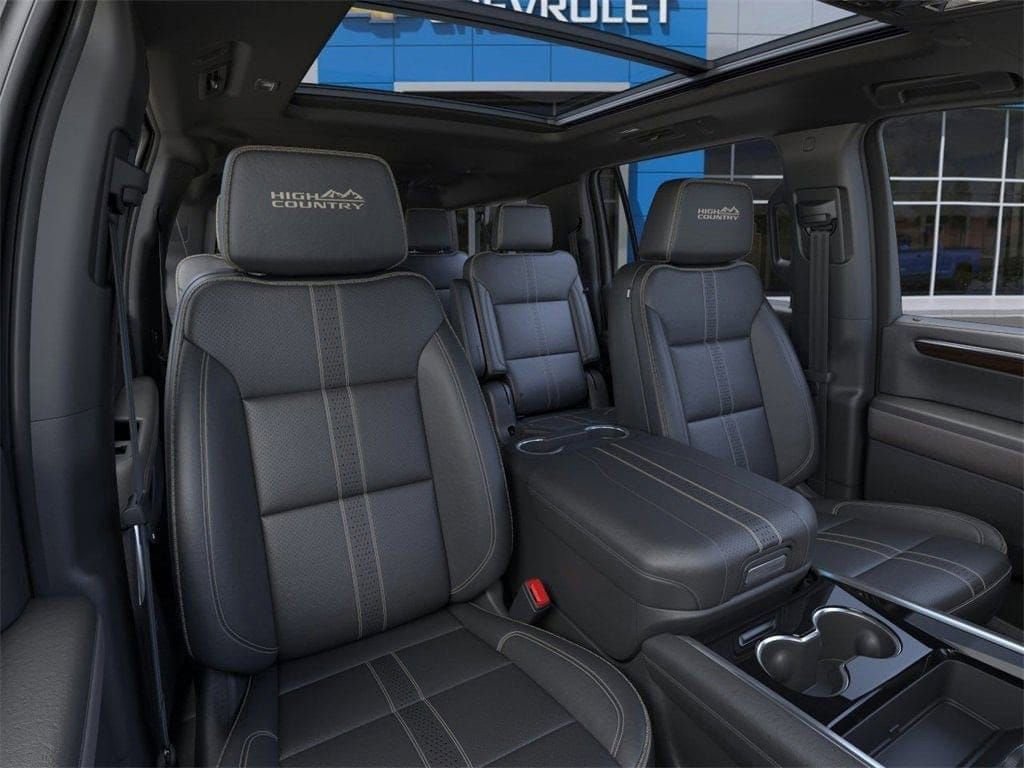 2026 Chevrolet Suburban High Country - Photo 16
