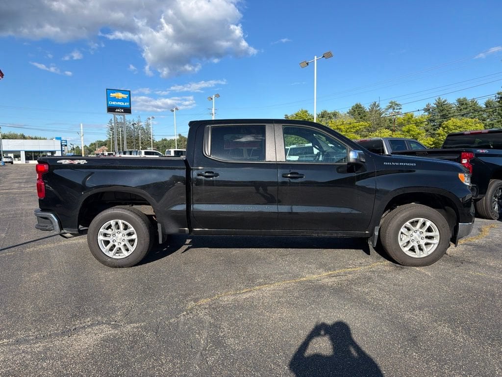 2024 Chevrolet Silverado 1500 LT - Photo 8