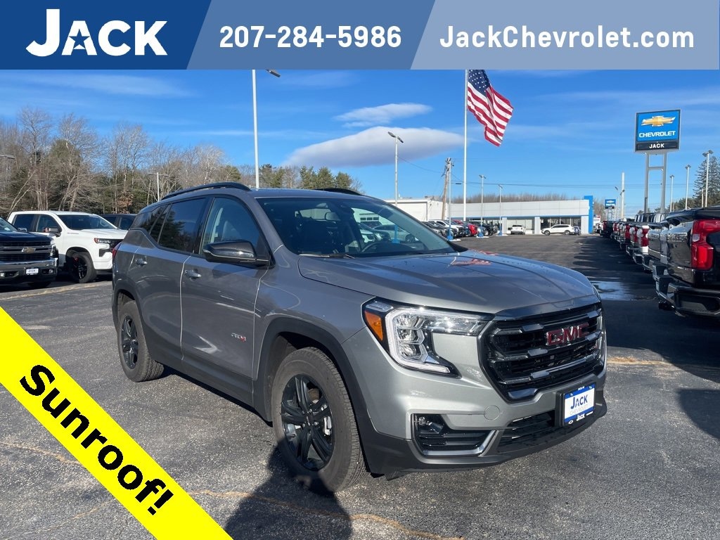 Used 2024 GMC Terrain AT4 SUV