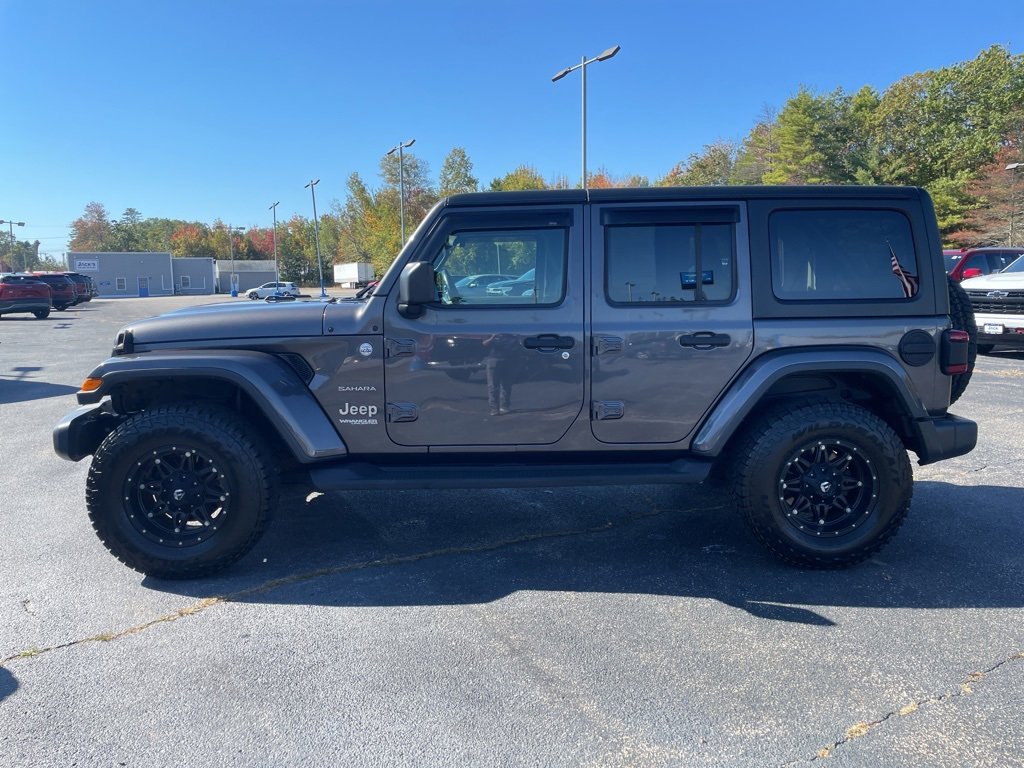 2020 Jeep Wrangler Unlimited Sahara photo 3