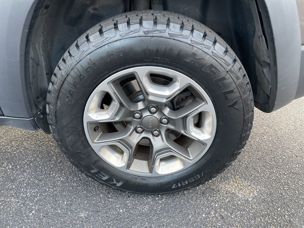 Used 2019 Jeep Cherokee Trailhawk SUV