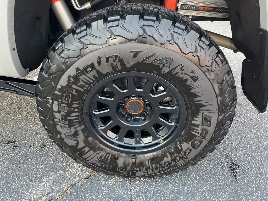 2025 Chevrolet Silverado 1500 RST photo 4