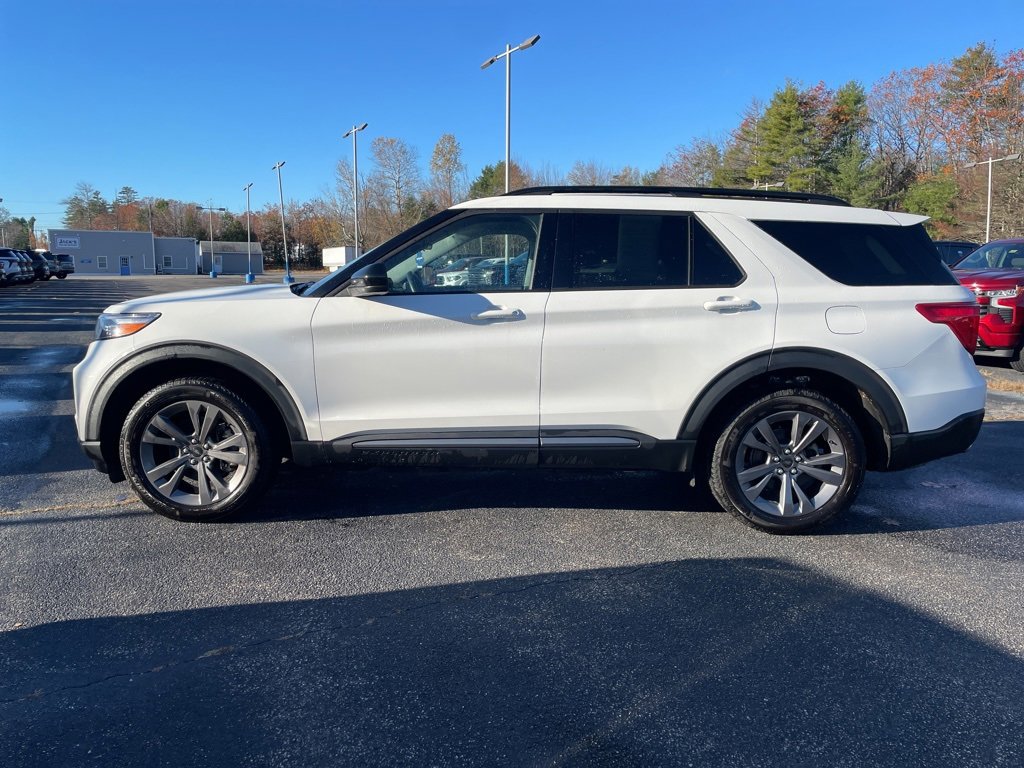 2023 Ford Explorer XLT photo 3