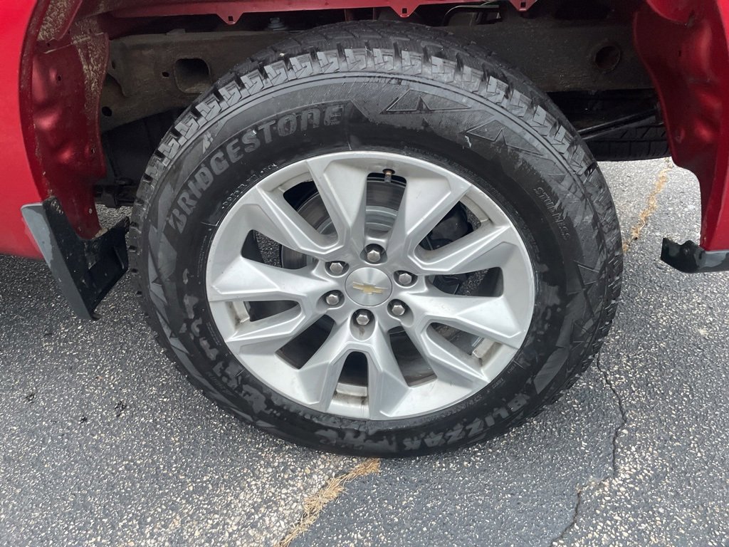 2021 Chevrolet Silverado 1500 Custom photo 2