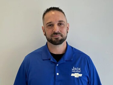 Staff member Matthew from ID_d6d469