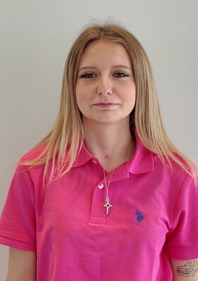 Staff member Amber from ID_d6d469