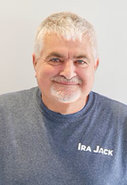 Staff member Dave  from ID_7e34fc