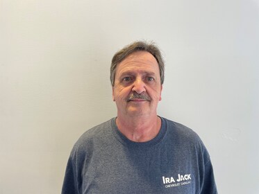Staff member Robbie from ID_c92d3e