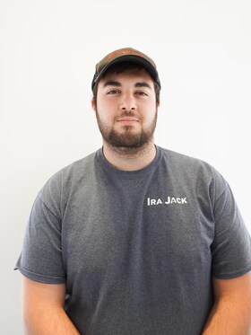 Staff member Alex from ID_7e34fc