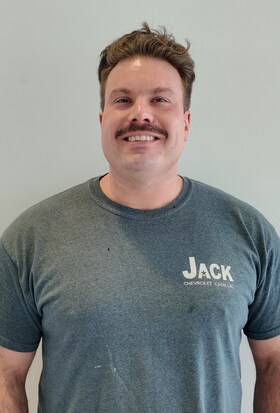 Staff member Kyle from ID_7e34fc