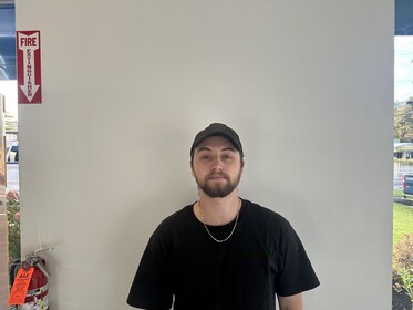 Staff member Dan from ID_7e34fc