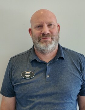 Staff member Steven from ID_2776c7