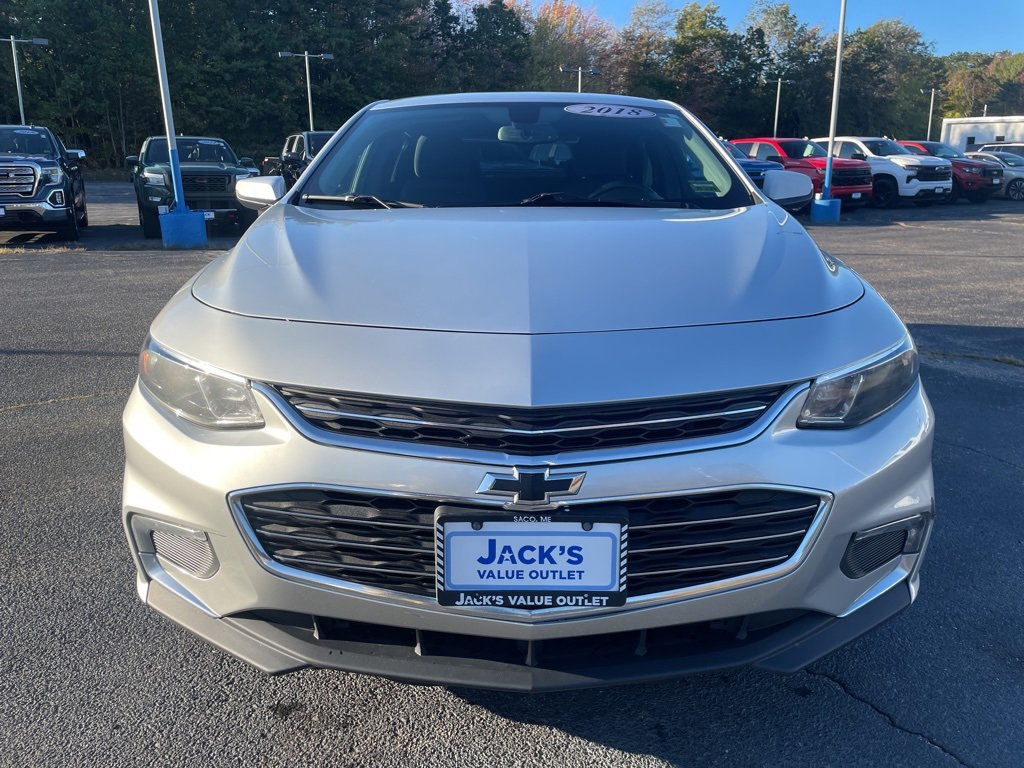 2018 Chevrolet Malibu 1LT photo 2