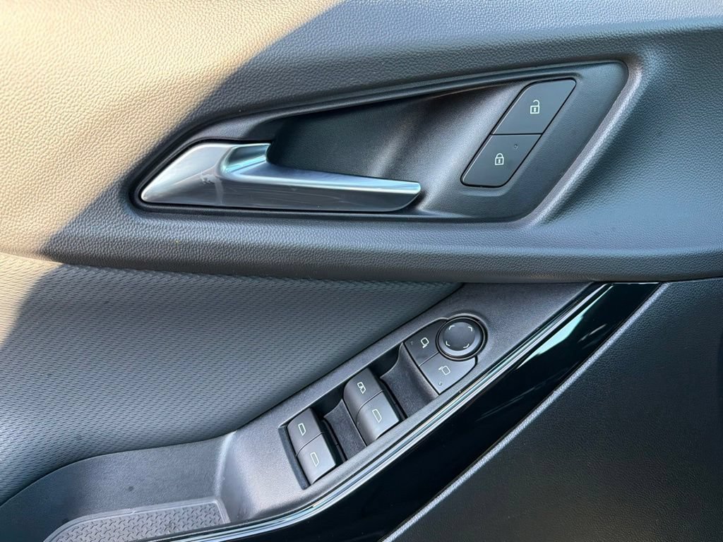 2026 Chevrolet Equinox LT - Photo 25