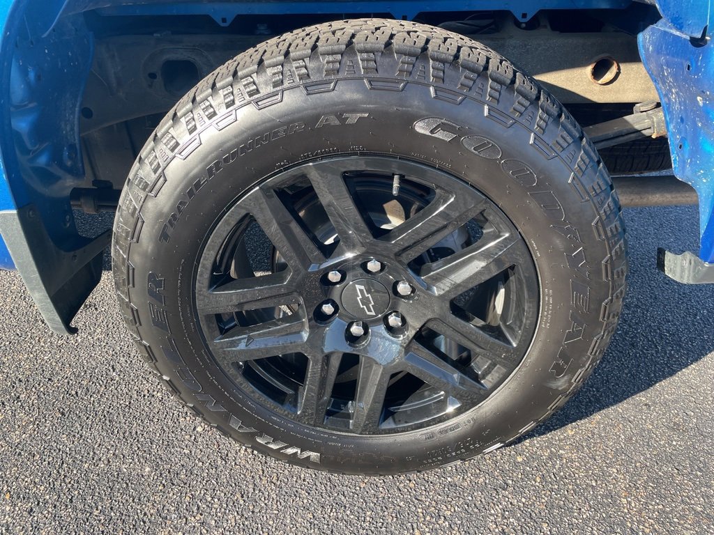 2022 Chevrolet Silverado 1500 RST photo 3