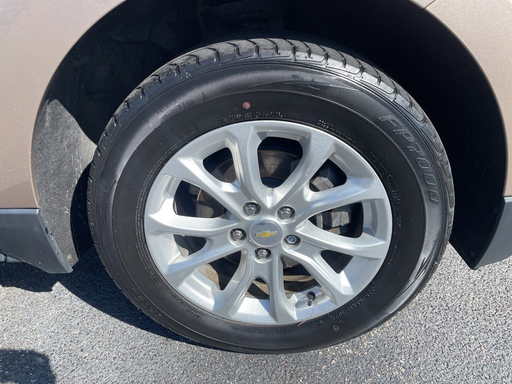 2019 Chevrolet Equinox LS photo 4