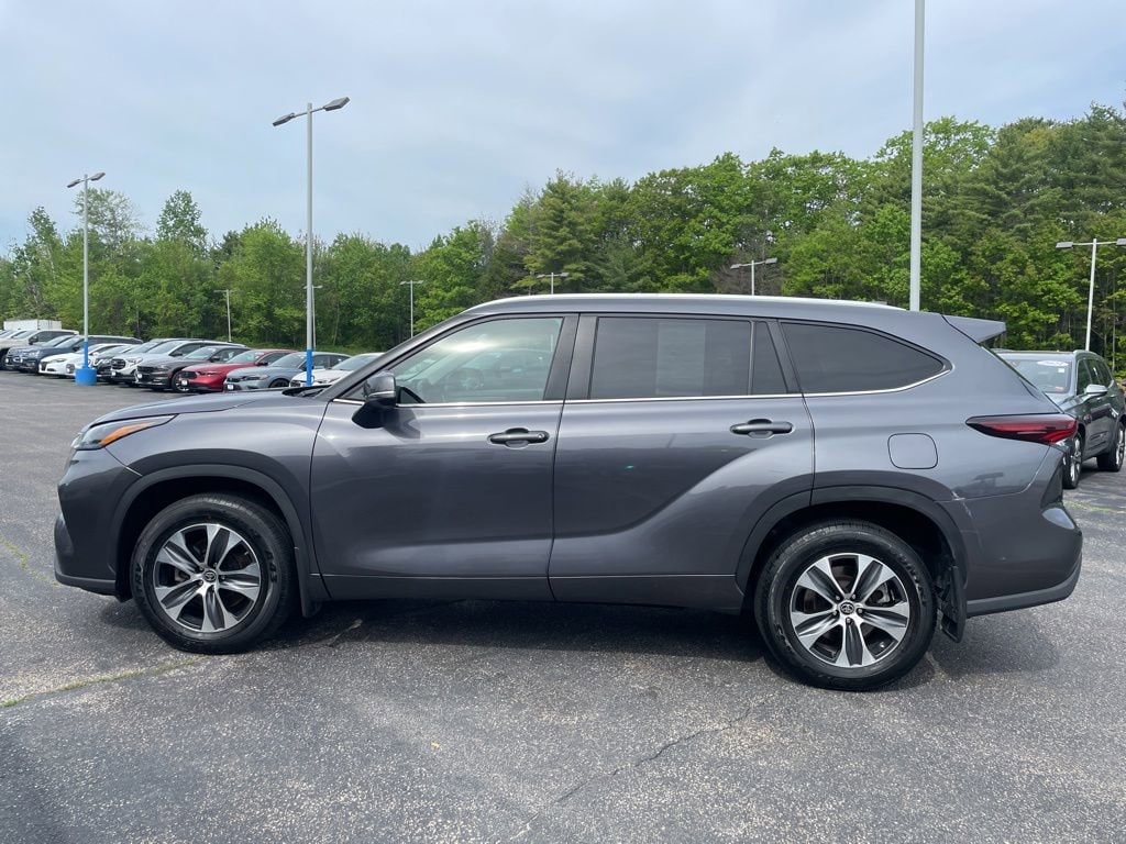 Used 2024 Toyota Highlander XLE SUV