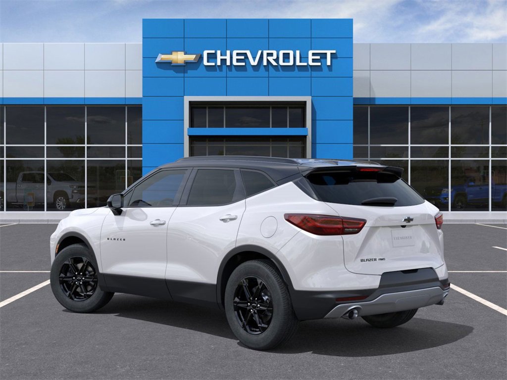 2025 Chevrolet Blazer 2LT photo 3