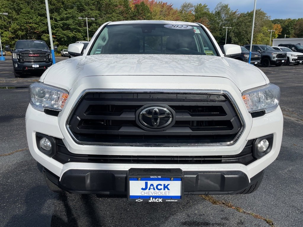 2022 Toyota Tacoma SR photo 2