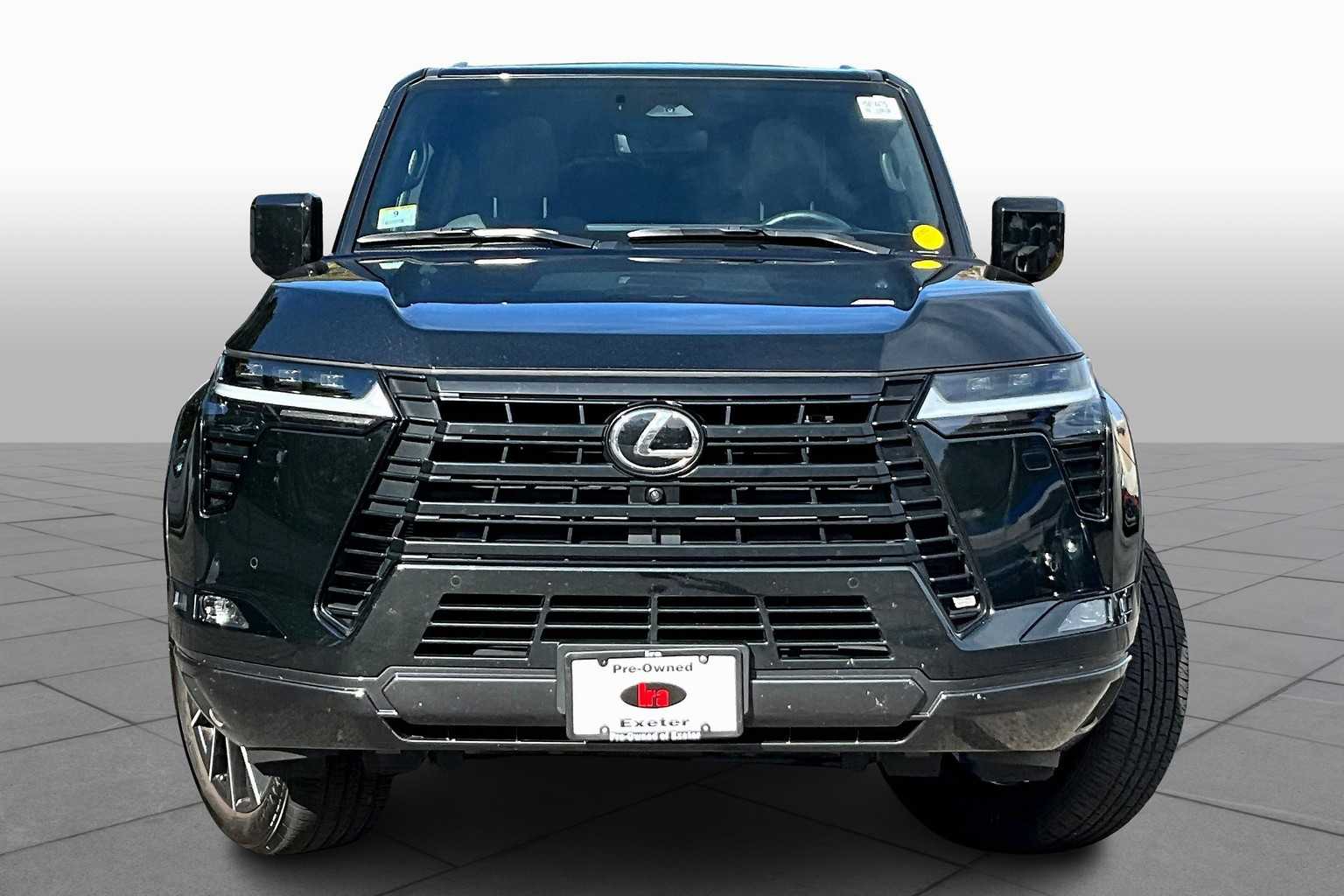 2024 Lexus GX 550 Luxury photo 3