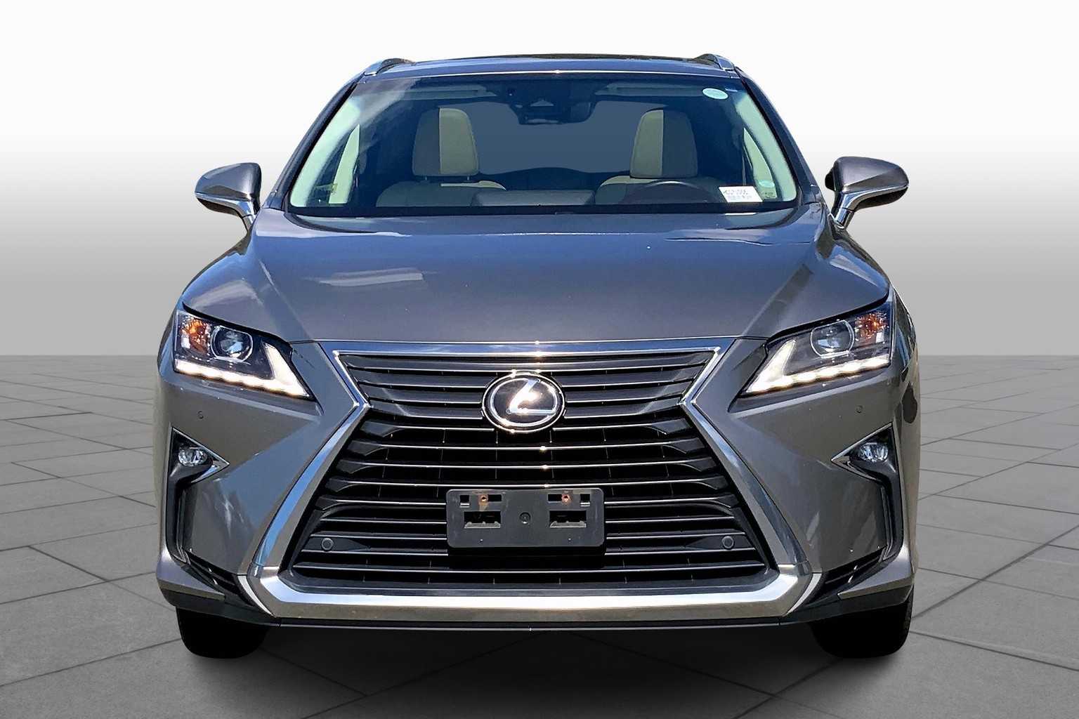 2017 Lexus RX photo 3
