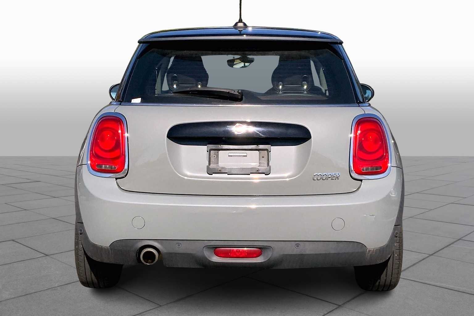 2019 Mini Cooper 2 Door Hardtop photo 4