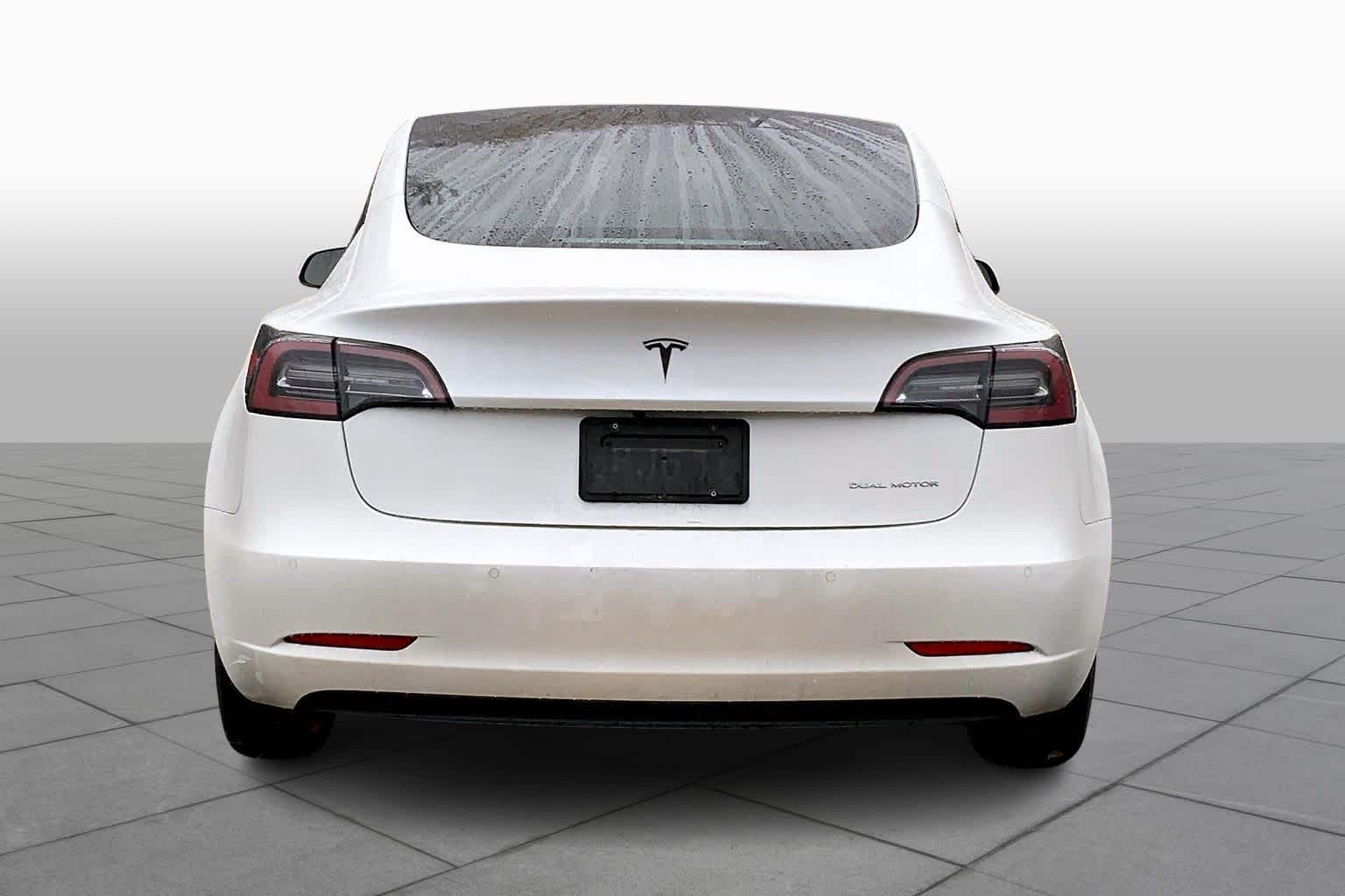 2022 Tesla Model 3 Long Range photo 4