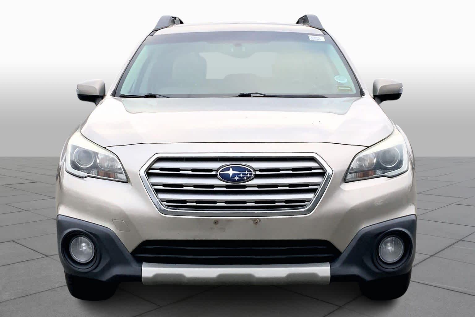 2015 Subaru Outback Limited photo 3