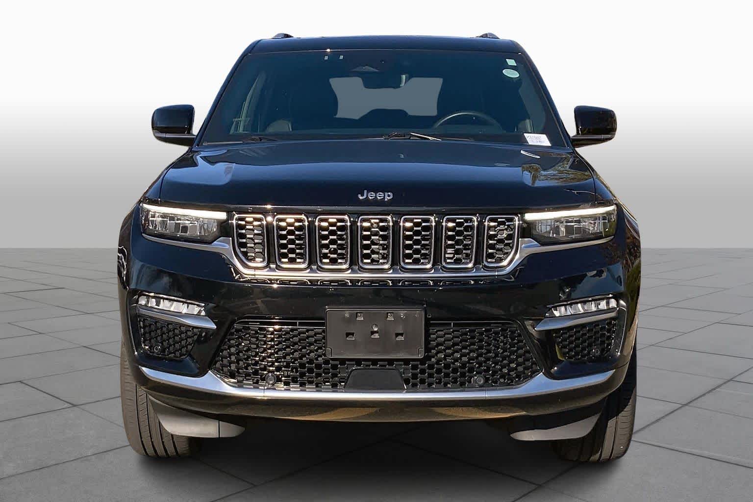 2023 Jeep Grand Cherokee Summit Reserve photo 2