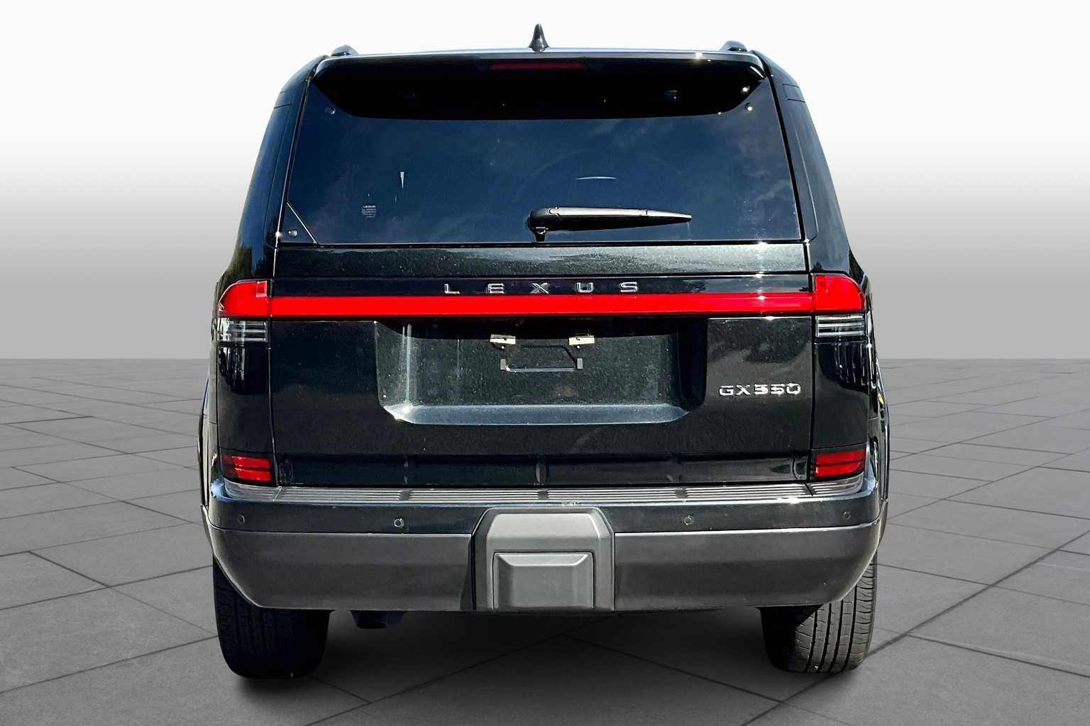 2024 Lexus GX 550 Luxury photo 4